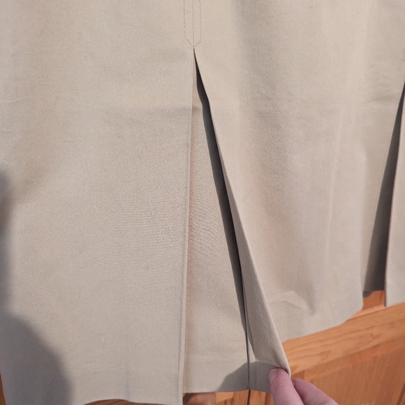 Burberry Golf Pleated Knee Length Skirt Sz 10 Khaki Tan Casual Athleisure Golf - Picture 11 of 15